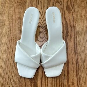 Like new white heeled sandal express size 10